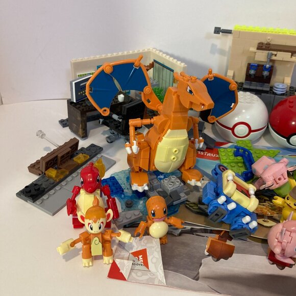 Mixed Lot of Pokemon Mega Construx Figures + Incomplete Sets + Manuals Charizard - Picture 2 of 16